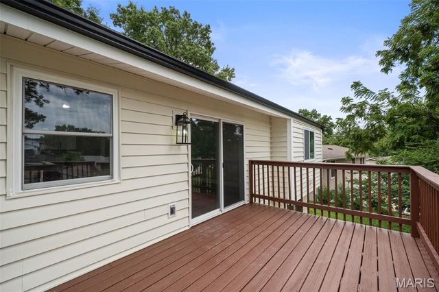 628 Hickory Knoll Court, Ballwin, MO 63021
