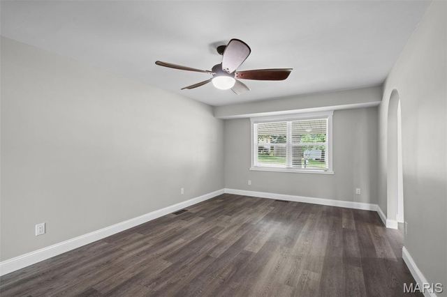 628 Hickory Knoll Court, Ballwin, MO 63021