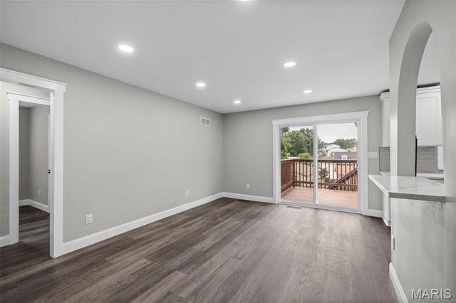 628 Hickory Knoll Court, Ballwin, MO 63021