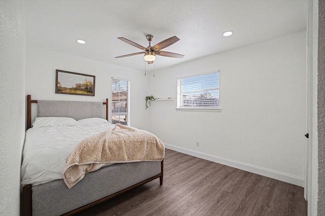 718 E Pecan Street 718, Hurst, TX 76053