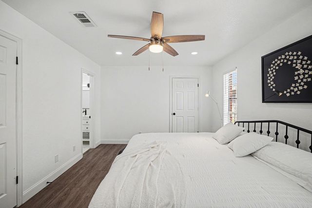 718 E Pecan Street 718, Hurst, TX 76053