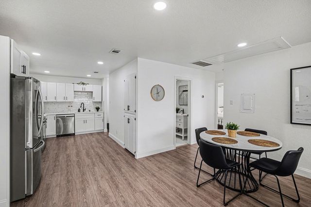 718 E Pecan Street 718, Hurst, TX 76053