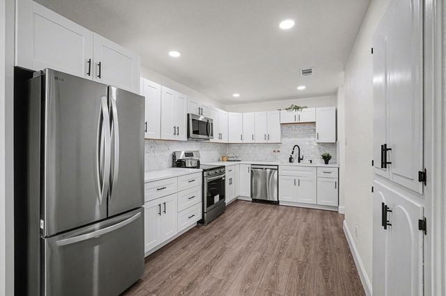 718 E Pecan Street 718, Hurst, TX 76053