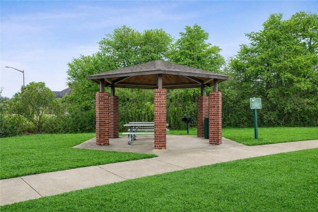 2600 Forest Oaks Drive, College Station, TX 77845