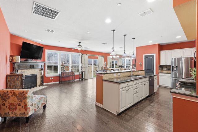 399 Dublin Street, Lewisville, TX 75067