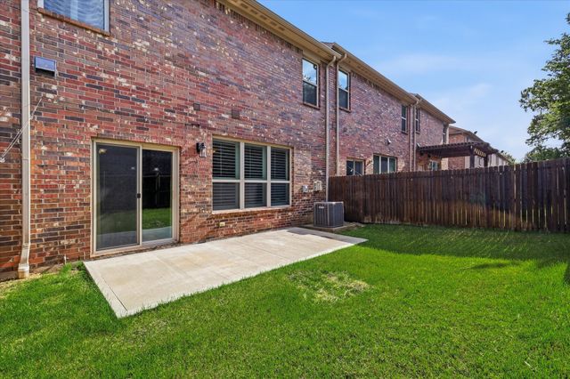 399 Dublin Street, Lewisville, TX 75067