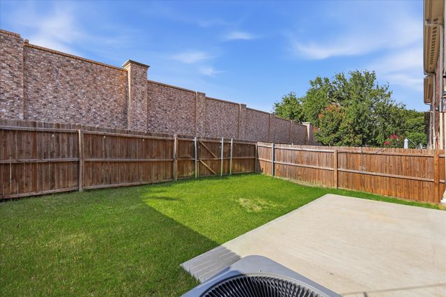 399 Dublin Street, Lewisville, TX 75067