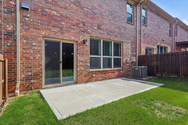 399 Dublin Street, Lewisville, TX 75067