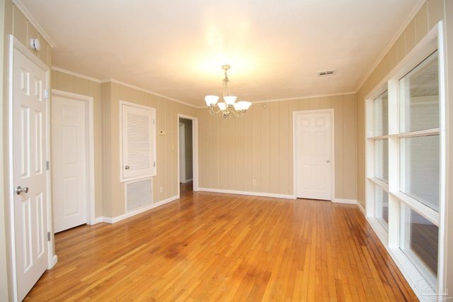 4810 E Creighton Rd, Pensacola, FL 32504