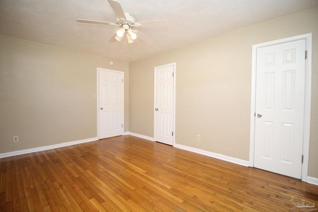 4810 E Creighton Rd, Pensacola, FL 32504