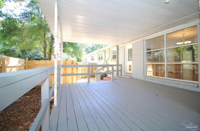 4810 E Creighton Rd, Pensacola, FL 32504