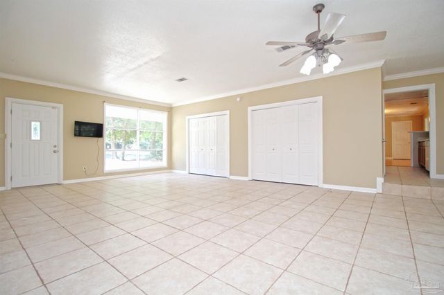 4810 E Creighton Rd, Pensacola, FL 32504