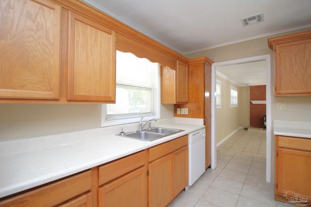 4810 E Creighton Rd, Pensacola, FL 32504