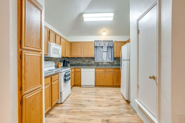 1200 Windy Meadows Drive, Burleson, TX 76028