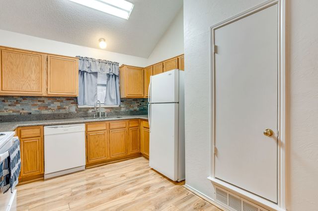1200 Windy Meadows Drive, Burleson, TX 76028