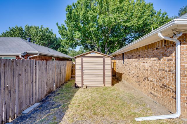 1200 Windy Meadows Drive, Burleson, TX 76028