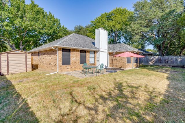 1200 Windy Meadows Drive, Burleson, TX 76028