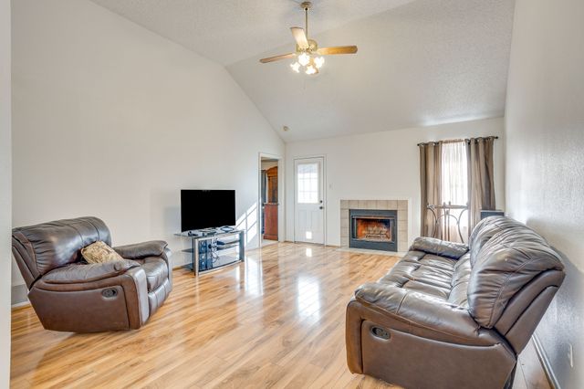 1200 Windy Meadows Drive, Burleson, TX 76028