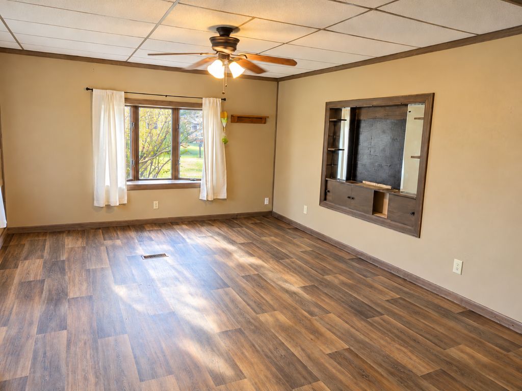 412 W Hazel Avenue, Pillager, MN 56473 — photo 2