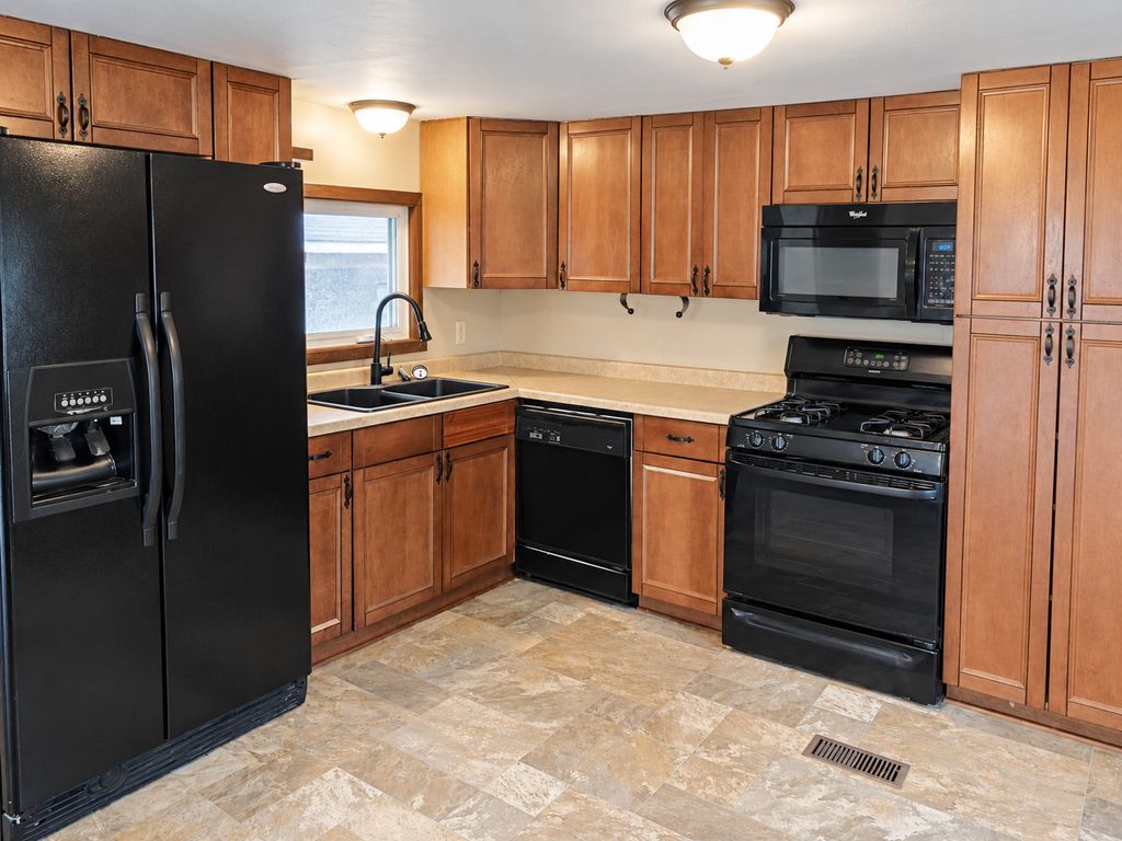 412 W Hazel Avenue, Pillager, MN 56473 — photo 3