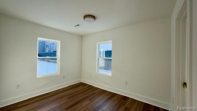 5634 Arcola Avenue, Garden City, MI 48135