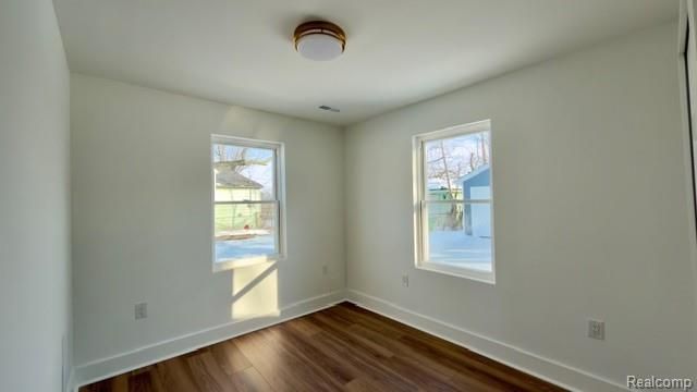 5634 Arcola Avenue, Garden City, MI 48135