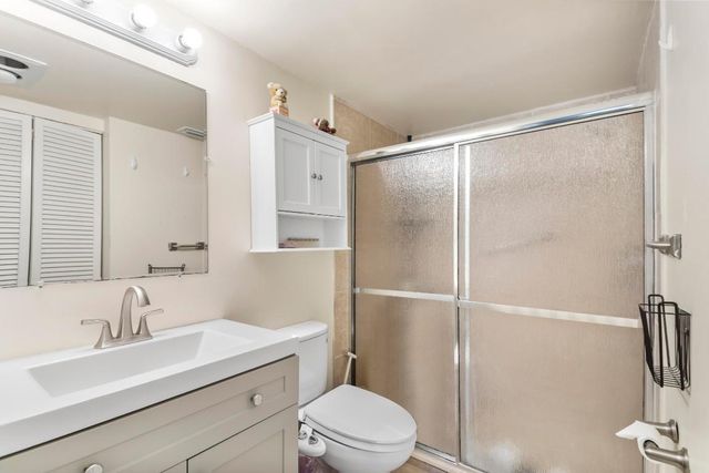 5620 Spindle Palm Court B, Delray Beach, FL 33484