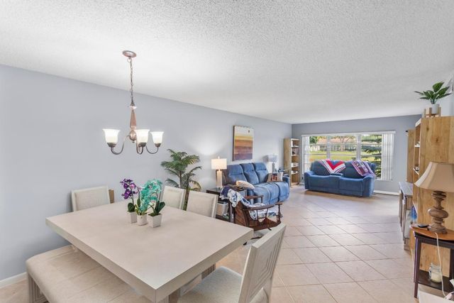5620 Spindle Palm Court B, Delray Beach, FL 33484
