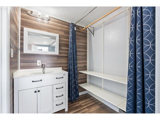 10405 Sw DENNEY Rd 90, Beaverton, OR 97008