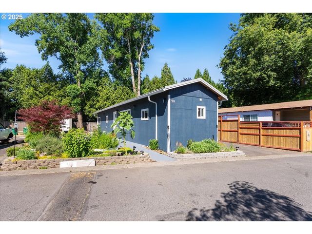 10405 Sw DENNEY Rd 90, Beaverton, OR 97008