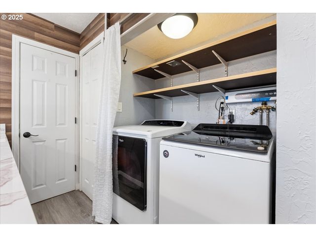 10405 Sw DENNEY Rd 90, Beaverton, OR 97008