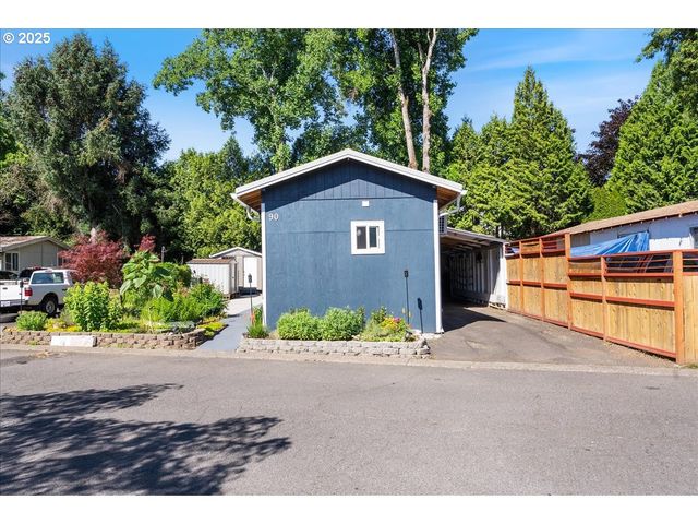 10405 Sw DENNEY Rd 90, Beaverton, OR 97008
