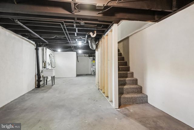 143 APPLE AVE, Bellmawr, NJ 08031