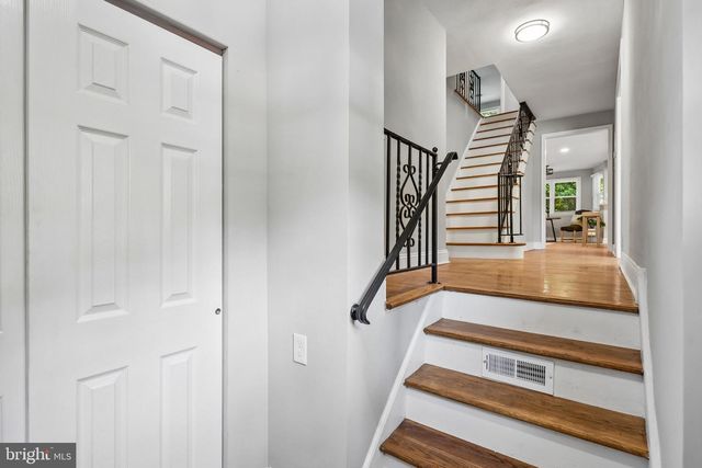 143 APPLE AVE, Bellmawr, NJ 08031