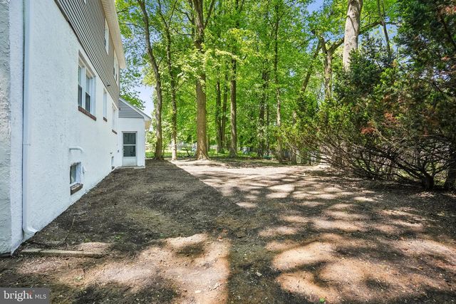 143 APPLE AVE, Bellmawr, NJ 08031