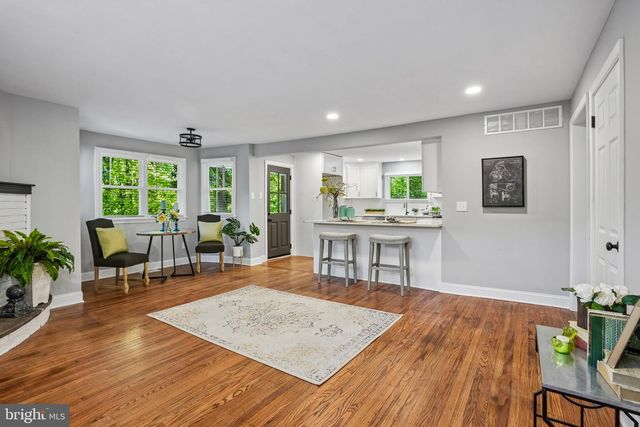 143 APPLE AVE, Bellmawr, NJ 08031