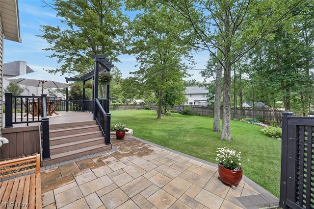 8753 Treetop Trail, Broadview Heights, OH 44147