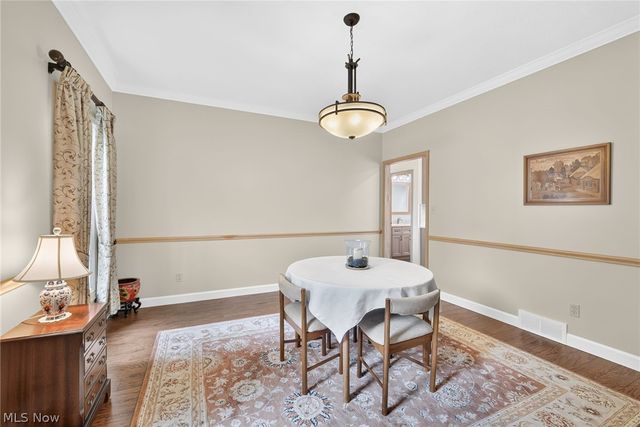 8753 Treetop Trail, Broadview Heights, OH 44147