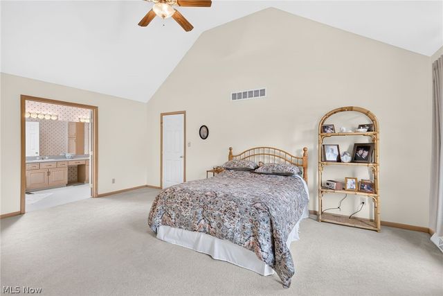8753 Treetop Trail, Broadview Heights, OH 44147