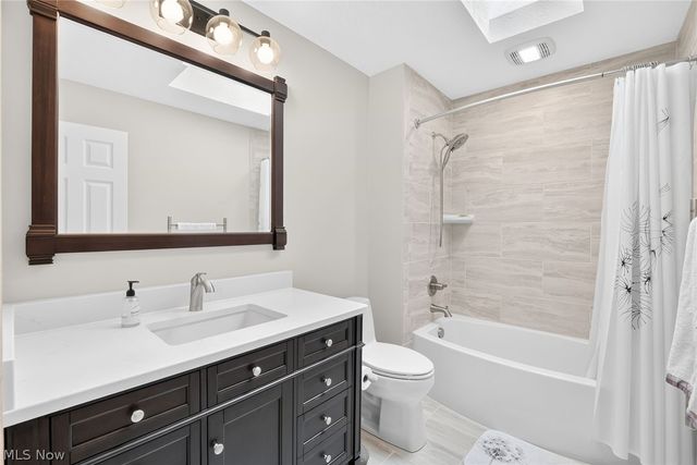 8753 Treetop Trail, Broadview Heights, OH 44147