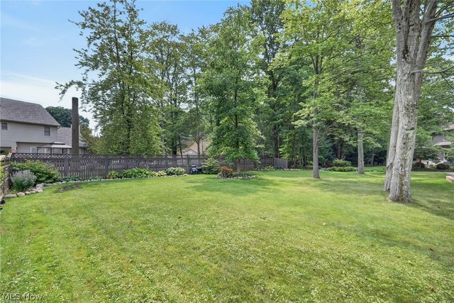 8753 Treetop Trail, Broadview Heights, OH 44147