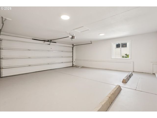 60 CONDOLEA Ter, Lake Oswego, OR 97035