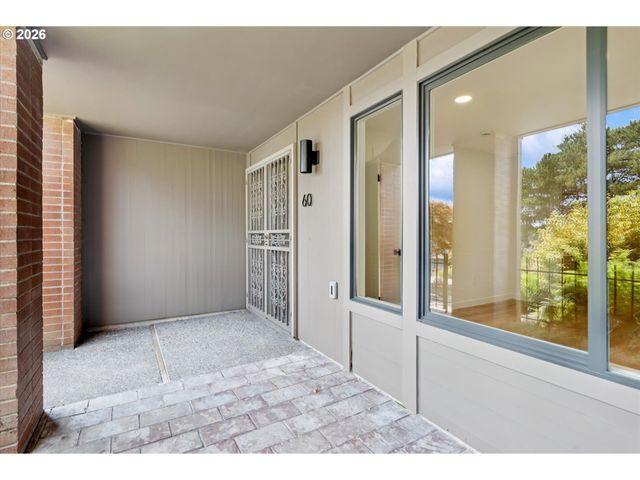 60 CONDOLEA Ter, Lake Oswego, OR 97035