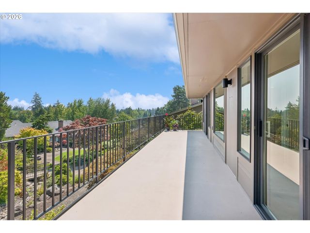 60 CONDOLEA Ter, Lake Oswego, OR 97035