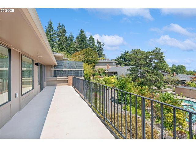 60 CONDOLEA Ter, Lake Oswego, OR 97035