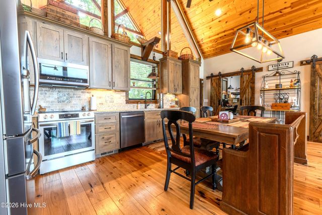 800 Mary King Mountain Drive, Murphy, NC 28906