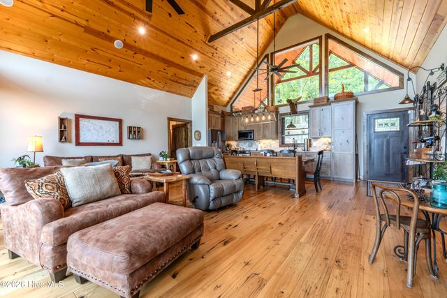 800 Mary King Mountain Drive, Murphy, NC 28906