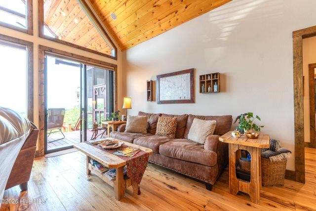 800 Mary King Mountain Drive, Murphy, NC 28906