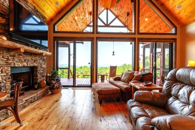 800 Mary King Mountain Drive, Murphy, NC 28906