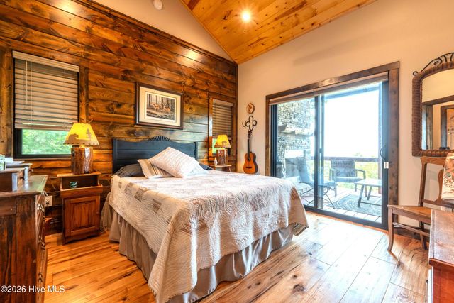 800 Mary King Mountain Drive, Murphy, NC 28906